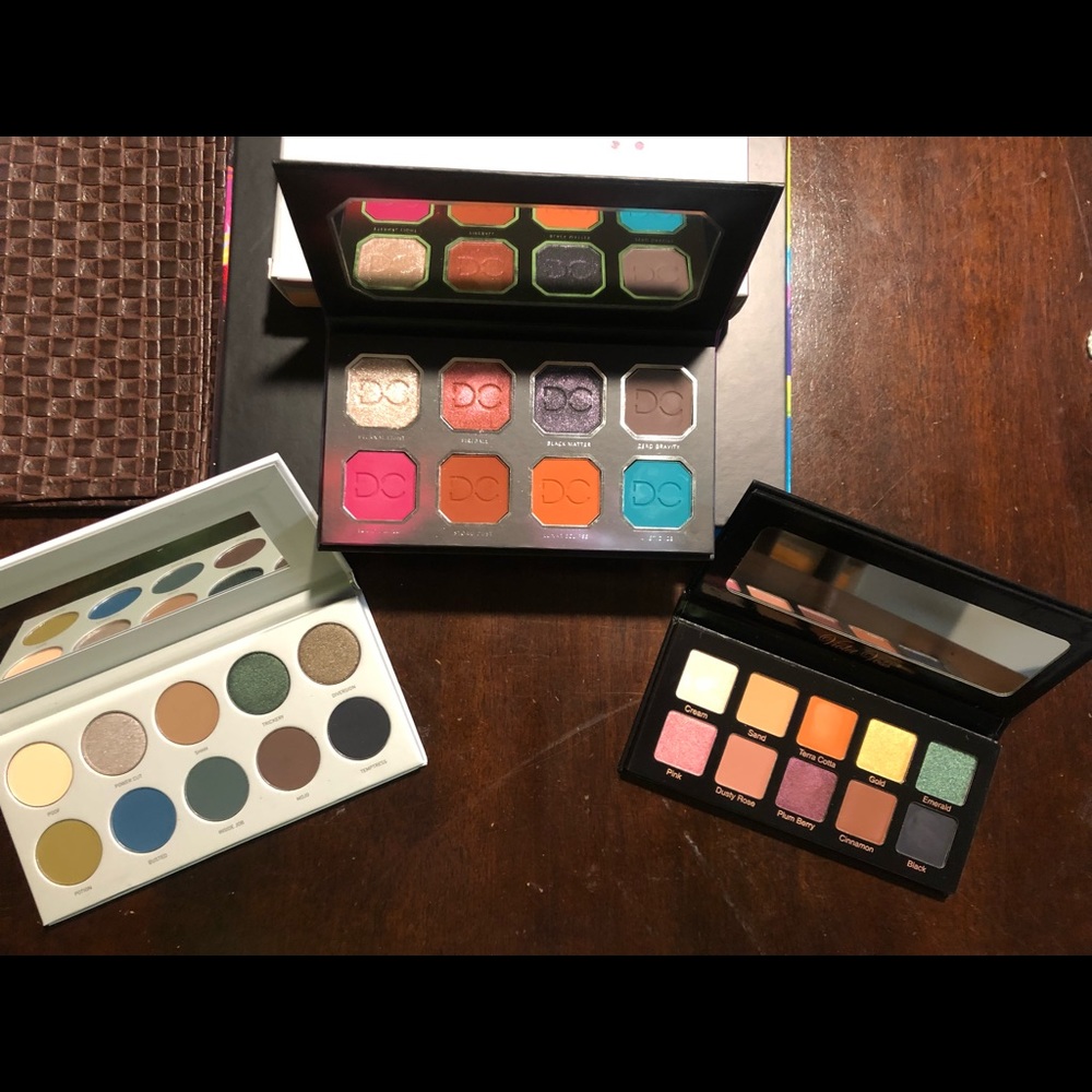NWOT 3! Brand new color palettes 🎨 Bonus: Berry Lip 💄 Trio